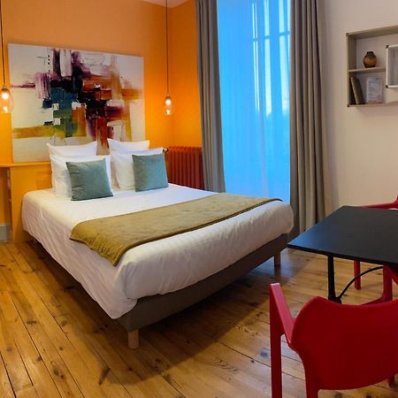 Mas Terre Chambres D'Hotes Lezoux Exterior photo